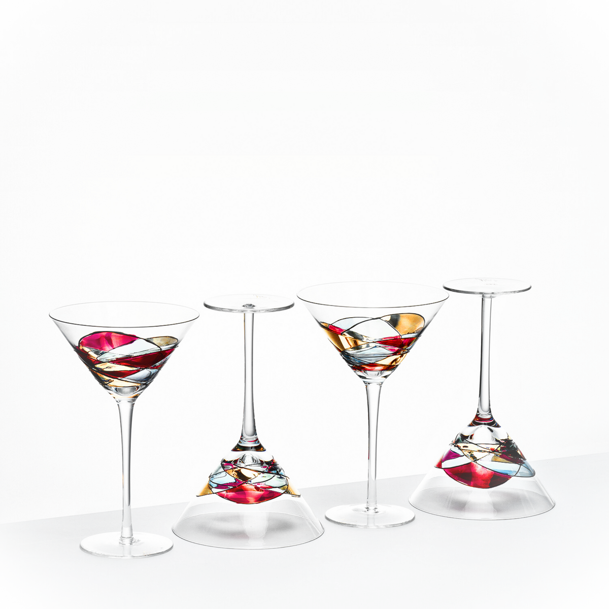 Hand-painted martini glasses – additional product view